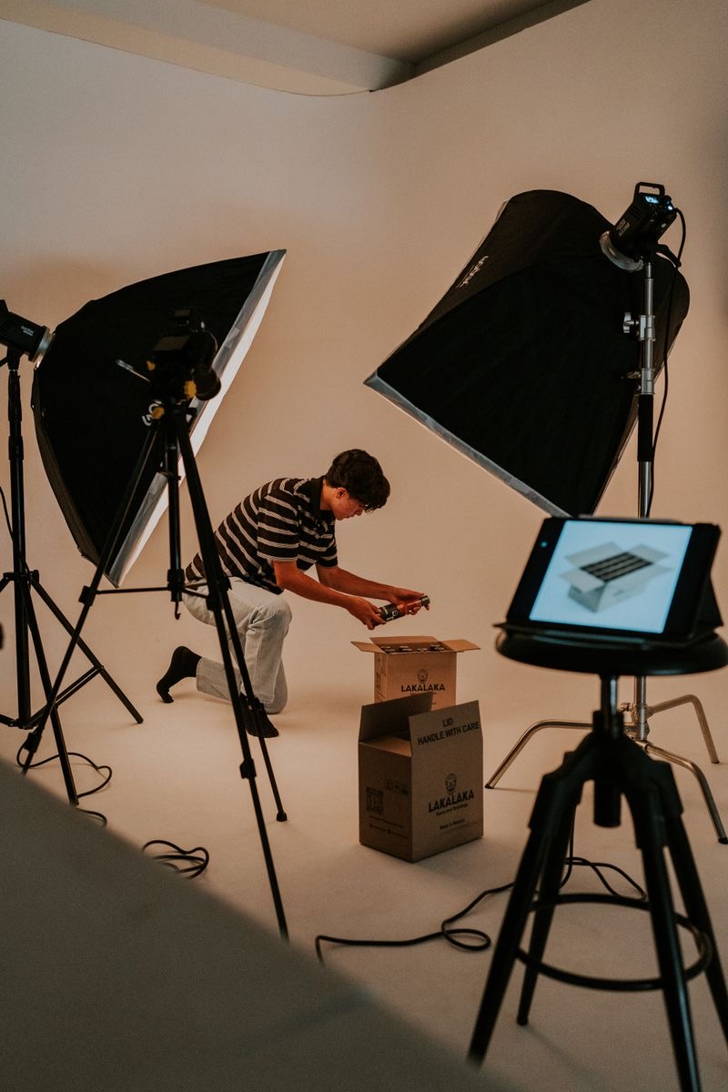Creator preparing an ecommerce unboxing video in a studio